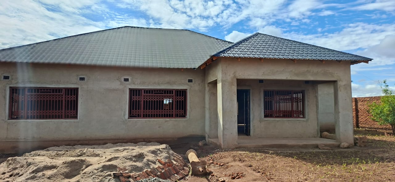 Tiled roof installation